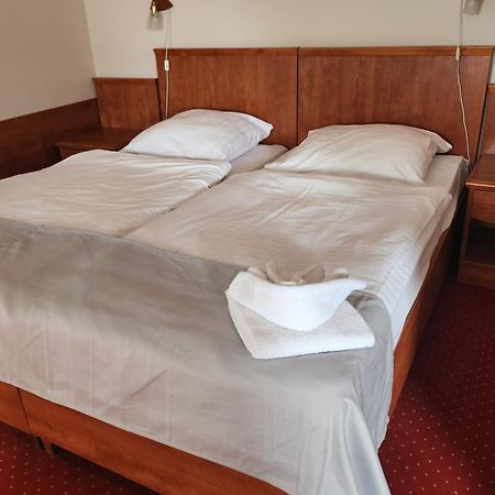 Hotel Dowhan Nowe Экстерьер фото
